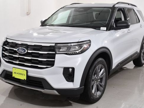 New 2026 Ford Explorer Active w/ Active Comfort Package AWD/4WD image 2