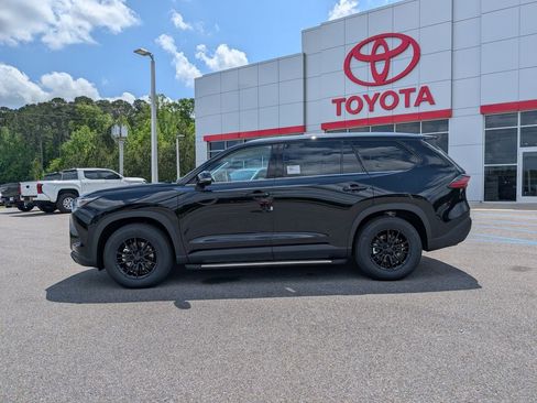 New 2026 Toyota Grand Highlander XLE image 2