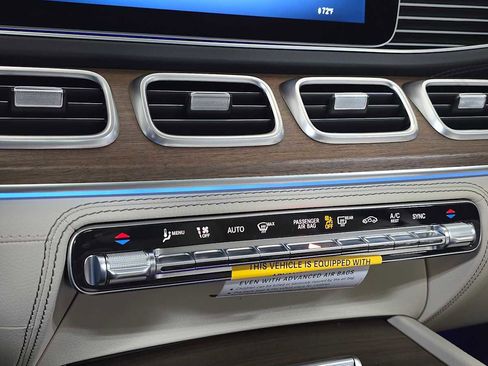 New 2026 Mercedes-Benz GLS 580 4MATIC image 31