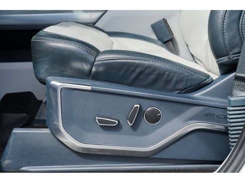 Used 2023 Ford F150 Limited image 15