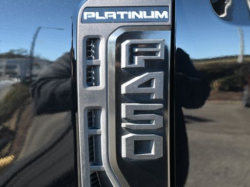 Used 2025 Ford F450 Platinum w/ Platinum Plus Package image 36