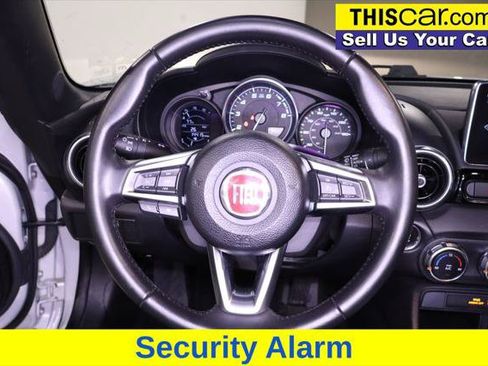 Used 2020 FIAT 124 Spider Lusso w/ Convenience Group RWD image 18