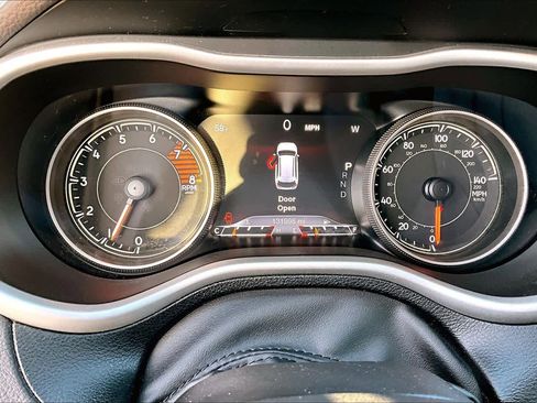 Used 2017 Jeep Cherokee Limited w/ Trailer Tow Group image 26