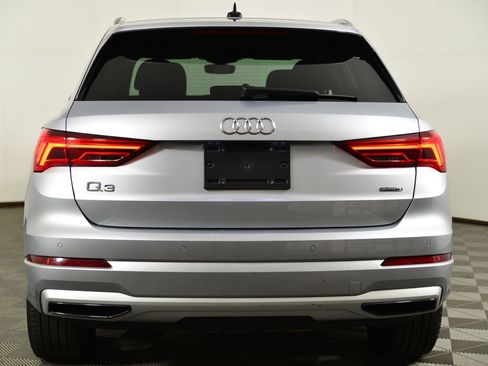 Certified 2022 Audi Q3 2.0T Premium w/ Convenience Package image 8