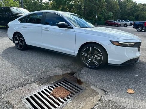 Used 2023 Honda Accord Sport image 7