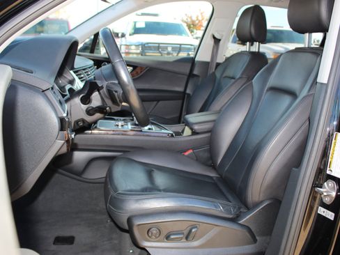 Used 2017 Audi Q7 3.0T Premium Plus image 11