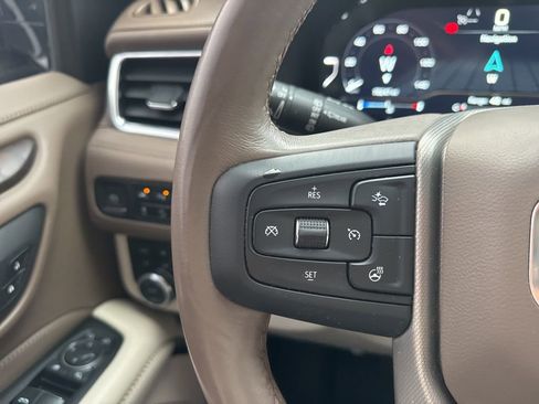 Used 2022 GMC Yukon XL Denali image 22