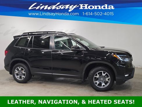 Used 2023 Honda Passport TrailSport image 3
