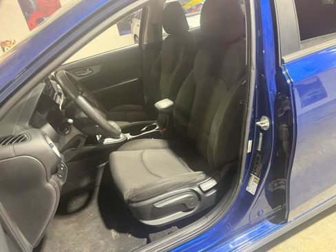 Used 2019 Kia Forte LXS image 12