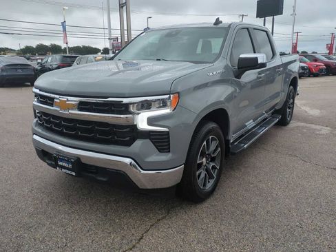Used 2024 Chevrolet Silverado 1500 LT w/ Protection Package RWD image 4