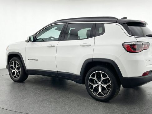 Used 2025 Jeep Compass Limited AWD/4WD image 6