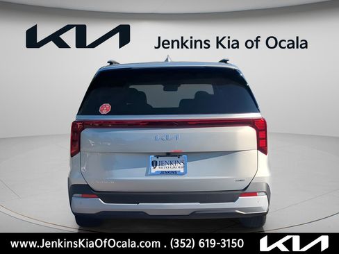 New 2026 Kia Carnival EX image 4