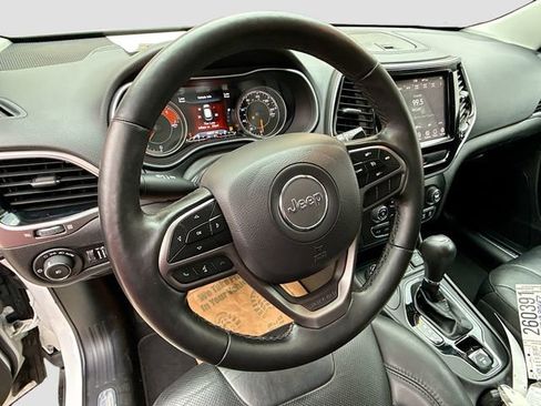 Used 2020 Jeep Cherokee Limited image 12