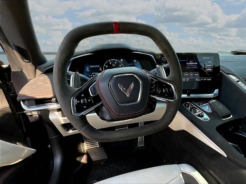 Used 2023 Chevrolet Corvette Stingray Premium Conv RWD image 8