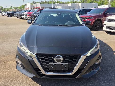 Used 2022 Nissan Altima 2.5 SV AWD/4WD image 2