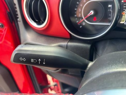 Used 2019 Jeep Wrangler Unlimited Rubicon AWD/4WD image 24