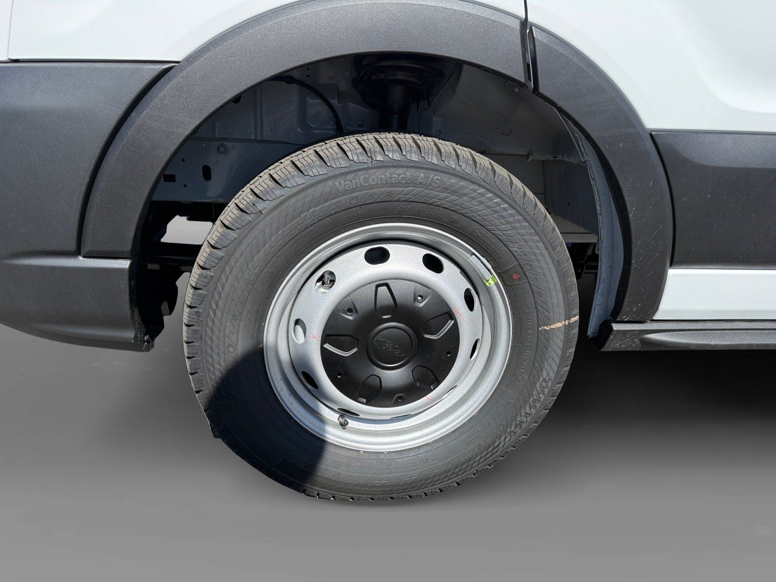 New 2026 Ford Transit 250 148 Medium Roof RWD image 9