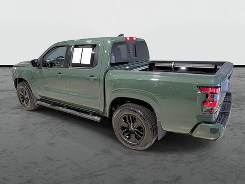 Used 2023 Nissan Frontier SV w/ SV Convenience Package AWD/4WD image 2