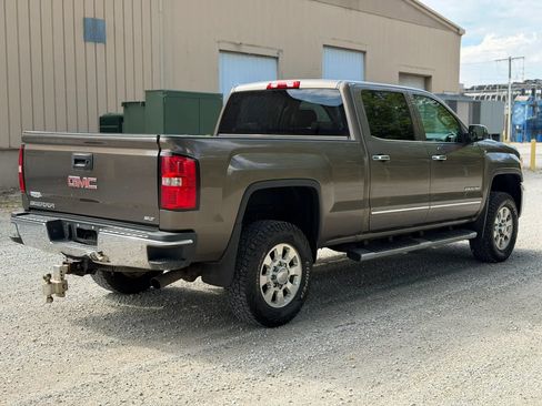Used 2015 GMC Sierra 2500 SLT w/ SLT Preferred Package AWD/4WD image 5