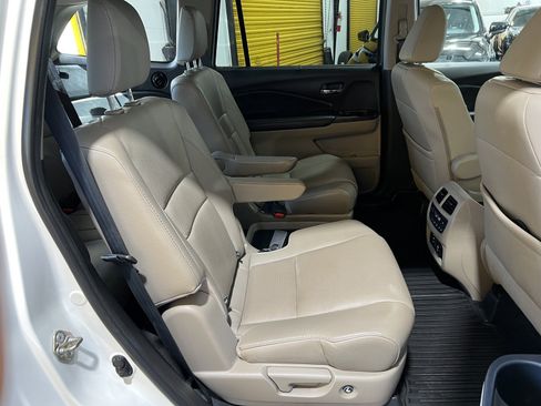 Used 2017 Honda Pilot Elite image 18