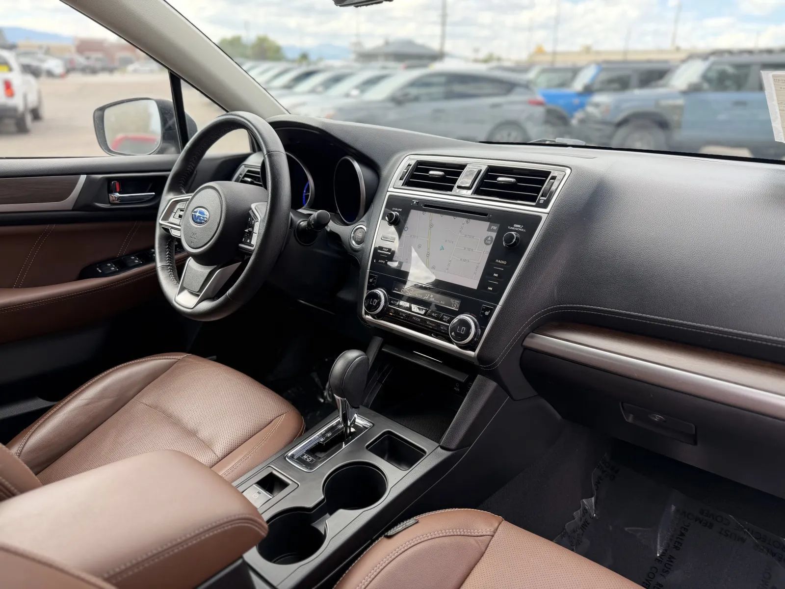 Used 2018 Subaru Outback 3.6R Touring w/ Popular Package #3 AWD/4WD image 21