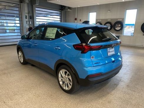 New 2027 Chevrolet Bolt LT w/ Comfort Package FWD image 8
