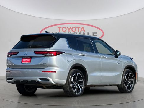 Used 2025 Mitsubishi Outlander SEL Black Edition image 3