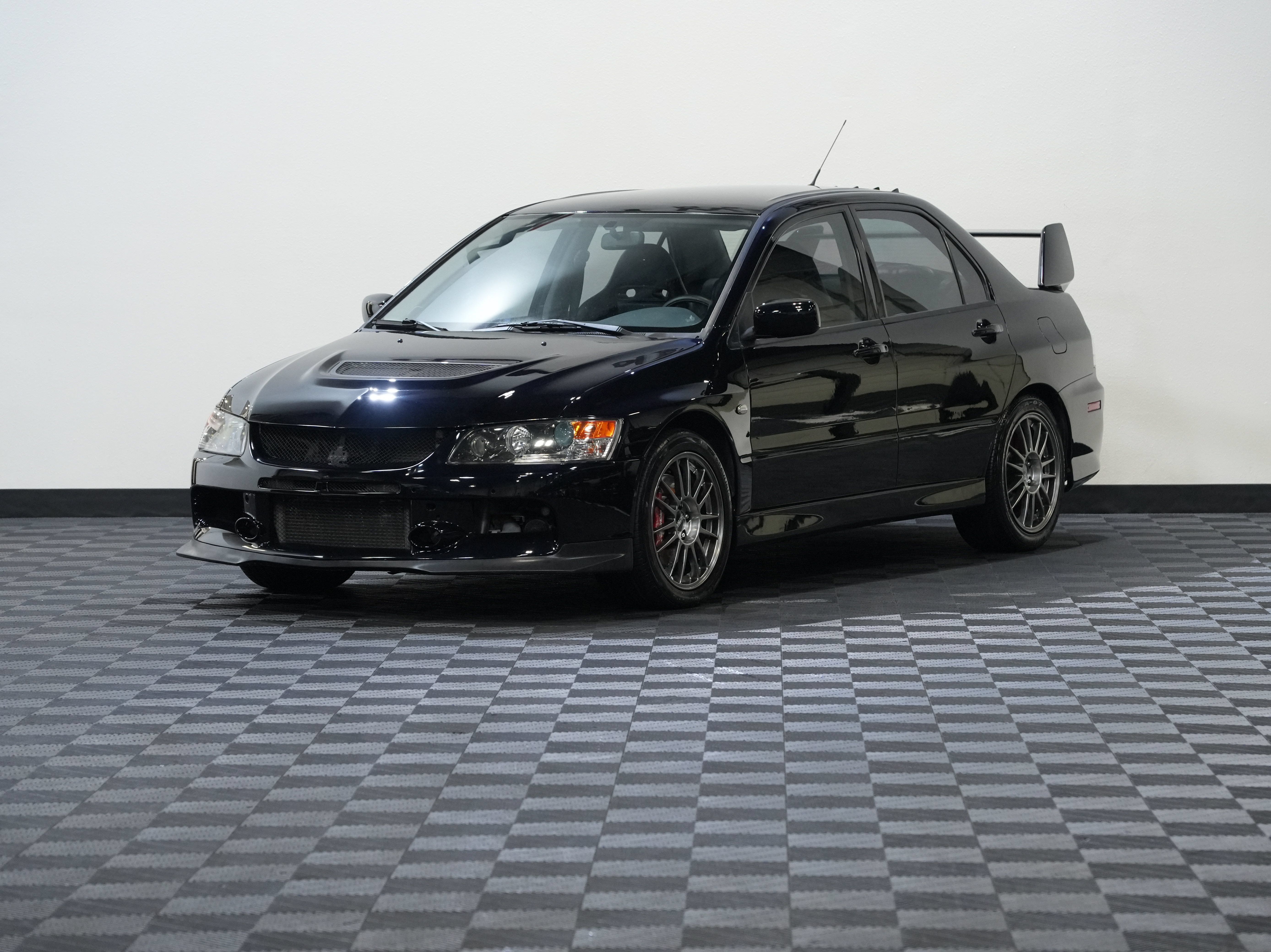 Used 2006 Mitsubishi Lancer Evolution MR AWD/4WD image 3