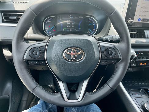 Used 2025 Toyota RAV4 XLE w/ Convenience Package AWD/4WD image 11