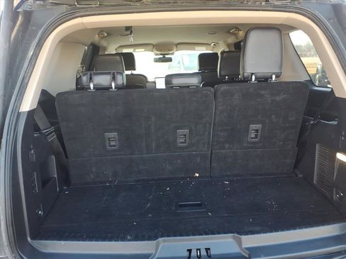 Used 2024 Ford Expedition XLT image 34