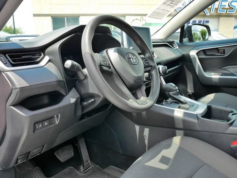 Used 2025 Toyota RAV4 LE AWD/4WD image 22