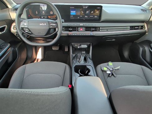 Used 2025 Kia K4 FWD image 28