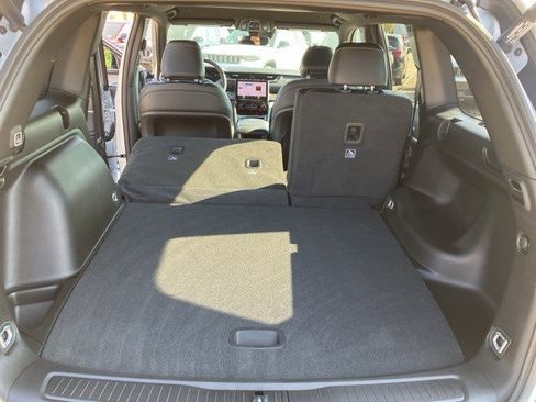 New 2025 Jeep Grand Cherokee Limited image 25