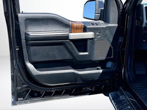 Used 2018 Ford F150 Lariat w/ Equipment Group 502A Luxury AWD/4WD image 24