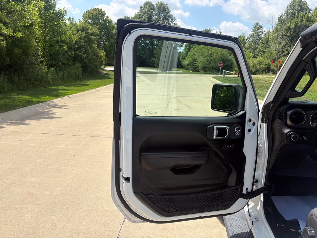 Used 2022 Jeep Wrangler Unlimited Sport AWD/4WD image 13