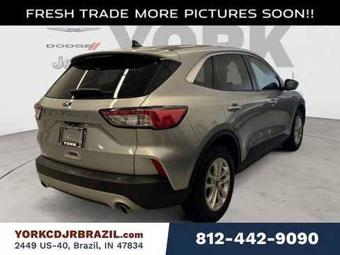 Used 2022 Ford Escape SE w/ Convenience Package FWD image 5