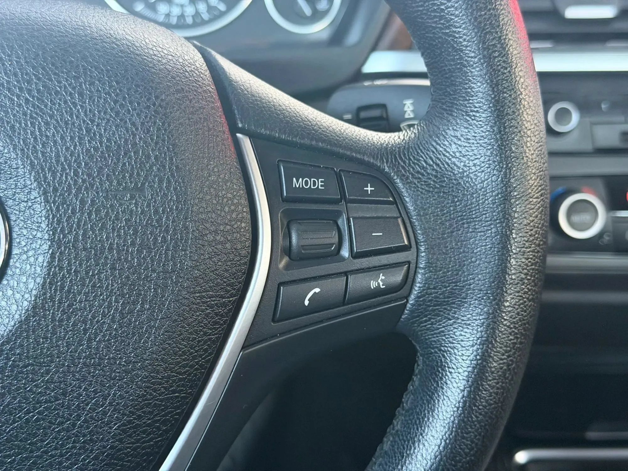 Used 2014 BMW 328i Sedan RWD image 33