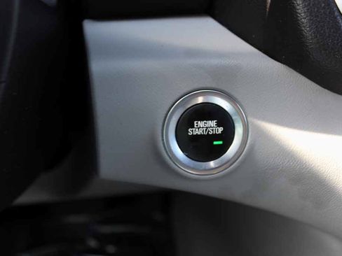 Used 2018 GMC Terrain SLE FWD image 18
