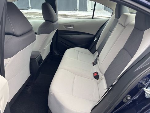 Used 2020 Toyota Corolla LE image 12