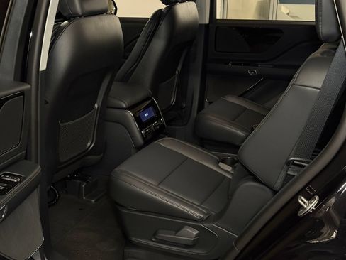 New 2026 Lincoln Aviator AWD image 18