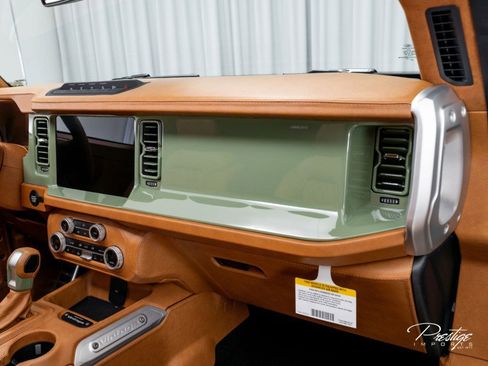 Used 2025 Ford Bronco Badlands image 53