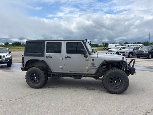 Used 2013 Jeep Wrangler Unlimited Sport AWD/4WD image 2