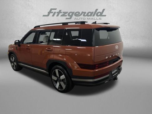 Used 2024 Hyundai Santa Fe Limited w/ Tow & Go Package image 3