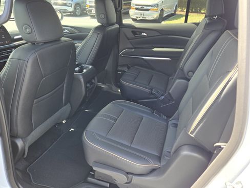 New 2026 Chevrolet Traverse High Country image 6