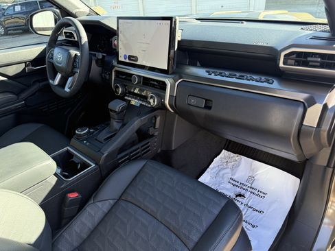 Certified 2025 Toyota Tacoma TRD Sport w/ TRD Sport Premium Package image 21