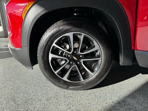 Used 2026 Chevrolet TrailBlazer LT w/ LT Cold Weather Package FWD image 25