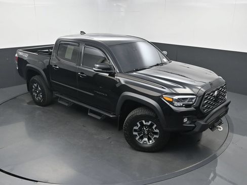 Used 2021 Toyota Tacoma TRD Off-Road AWD/4WD image 31