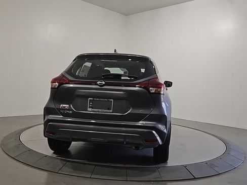 New 2025 Nissan Kicks Play S image 4