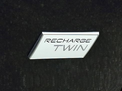 Certified 2023 Volvo XC40 Recharge Ultimate AWD/4WD image 31