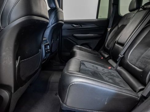 Used 2024 Jeep Grand Cherokee Altitude AWD/4WD image 27